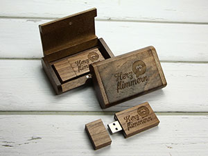 USB Stick Holz Geschenkschatulle dunkel