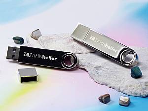 Hochglanz USB mit Gravur