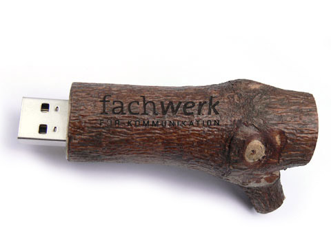 Holz-USB-Stick echtholz braun graviert, Holz.21