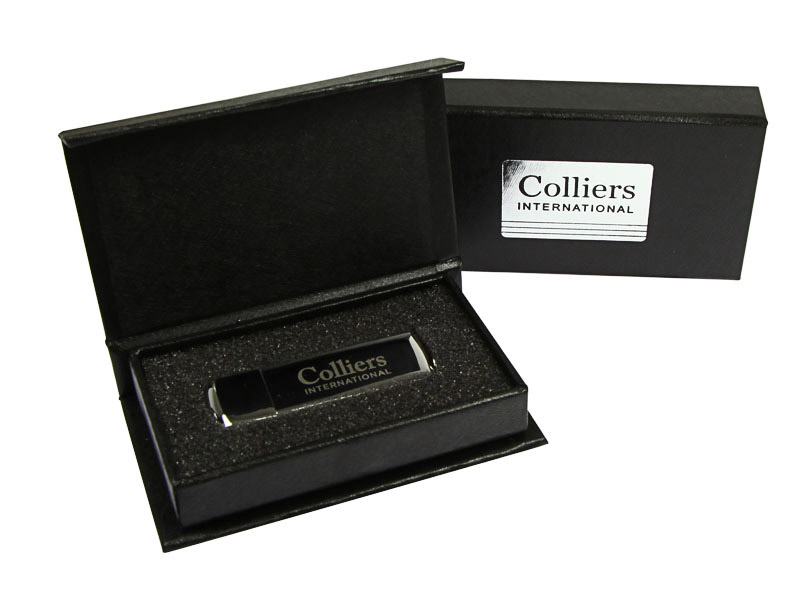 USB-Stick Verpackung Colliers mit Silber prägung GEschenkbox klappbox