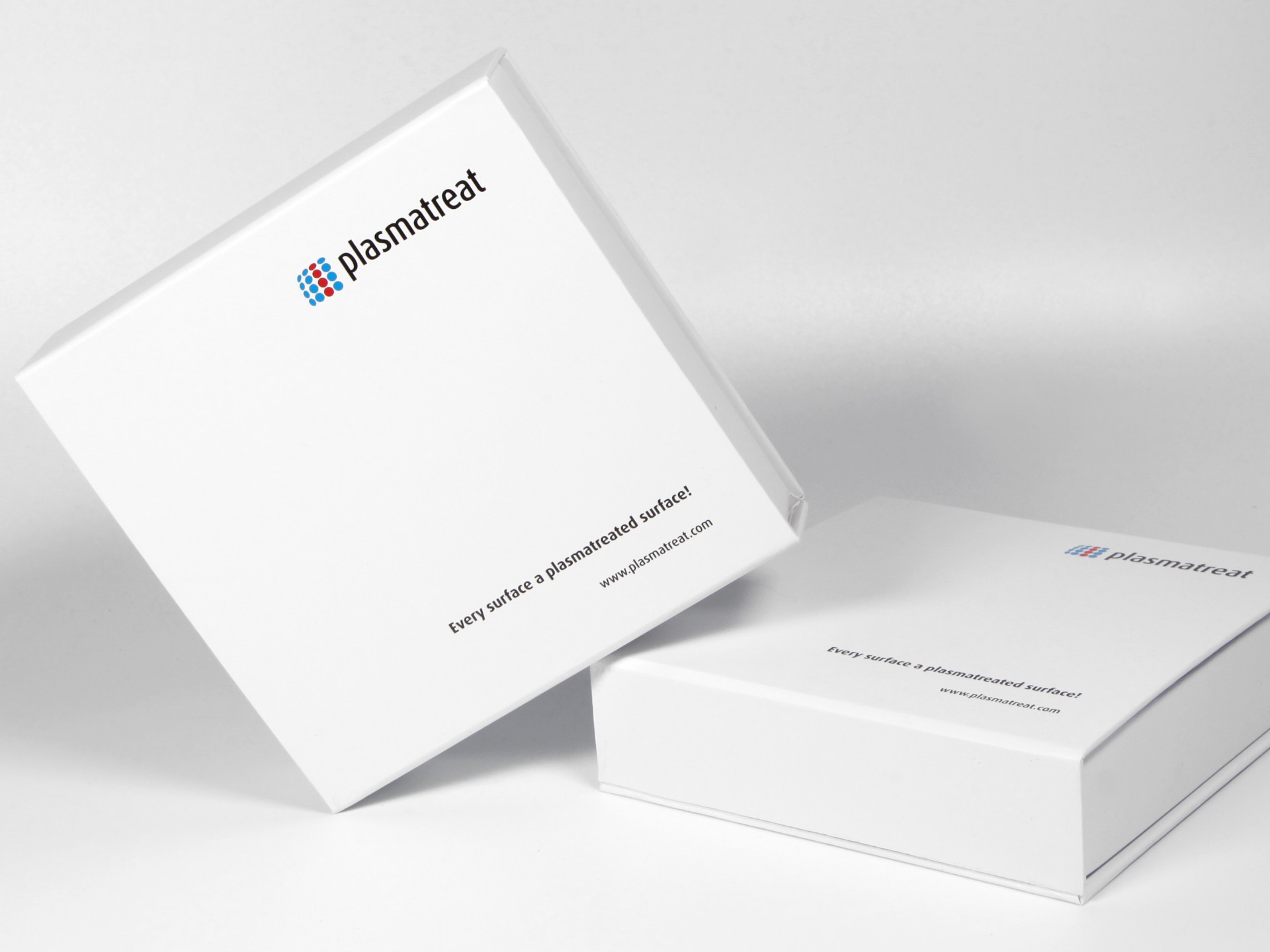 produktverpackung box weiss mit aufdruck logo plasmatreat