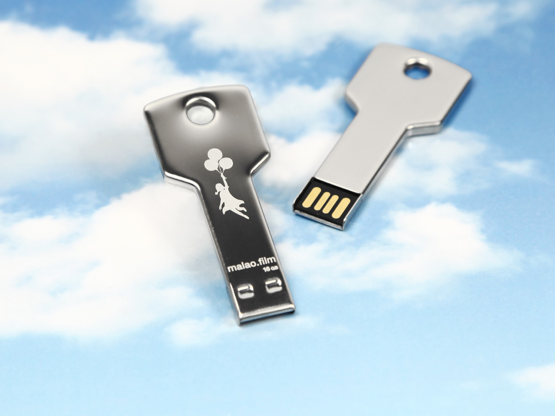 usb key schluessel mit logo als gravur werbegeschenk