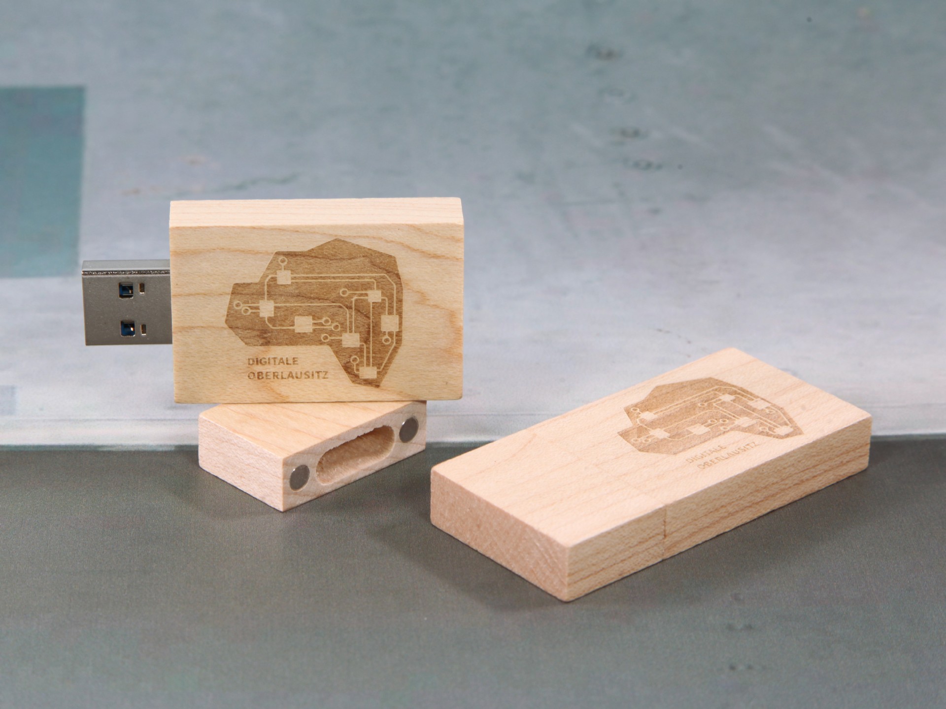 usb stick holz business natur hellbraun gravur kreativ werbung