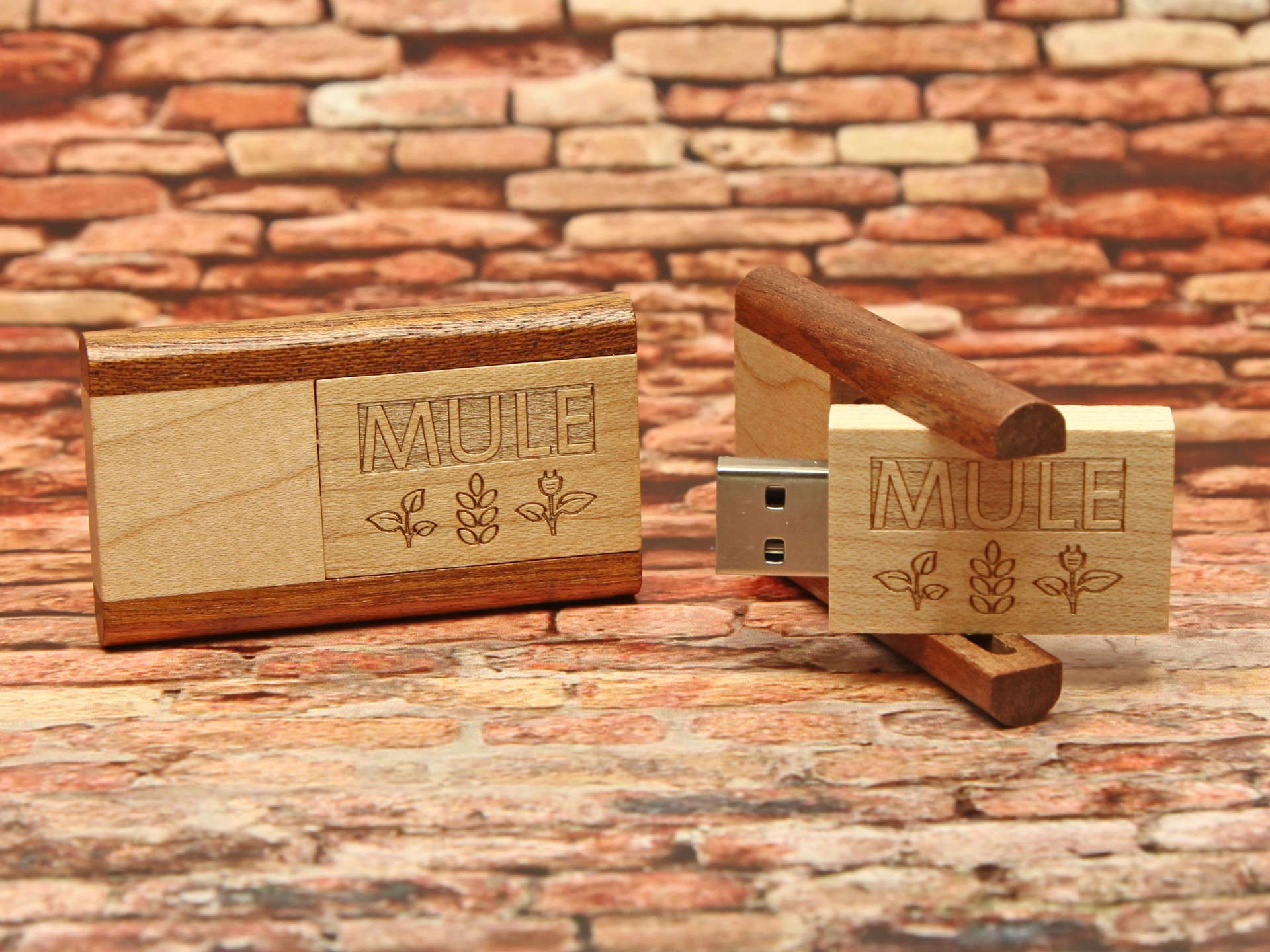 usb stick holz öko natur drehbar swing logo werbung