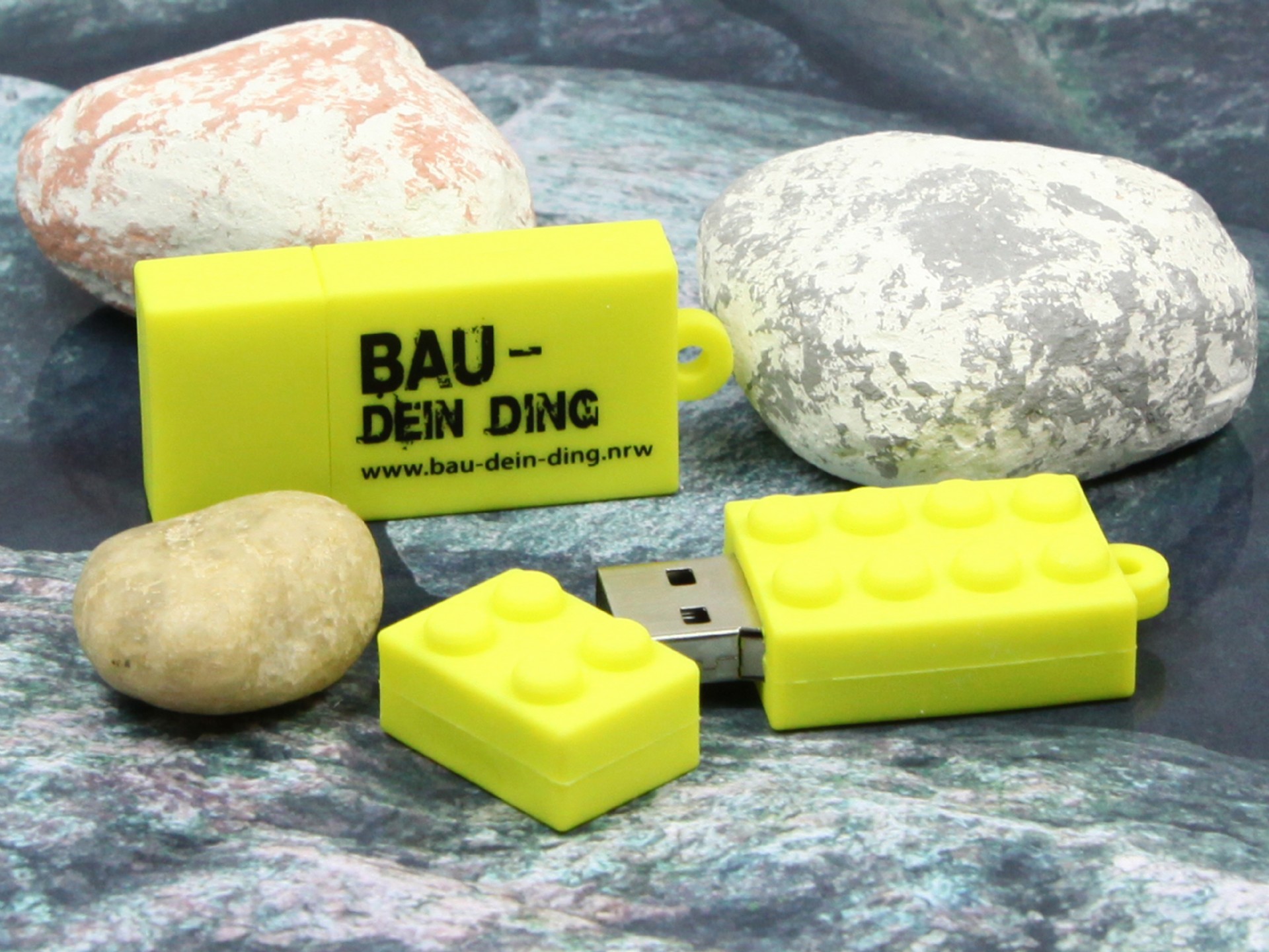 usb stick lego baustein gelb logo