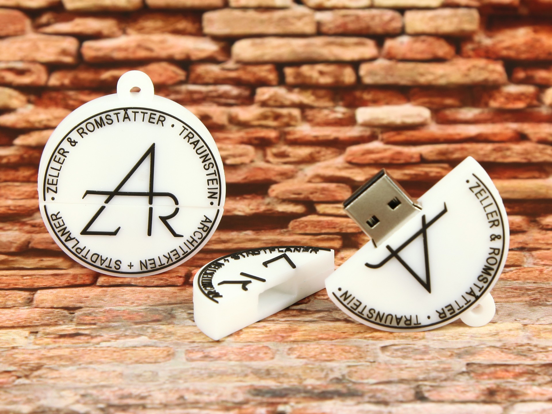 usb stick logo rund kreativ werbung