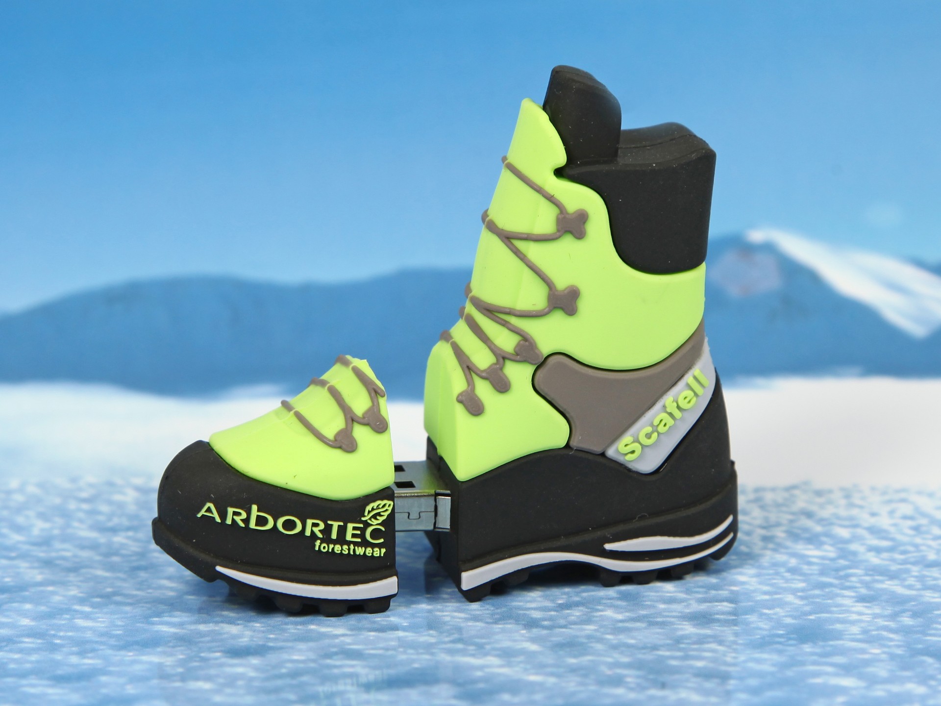 usb stick schuh stiefel schnee wandern sport